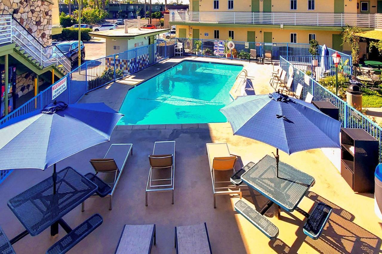 Quality & At The Park Hotel Anaheim